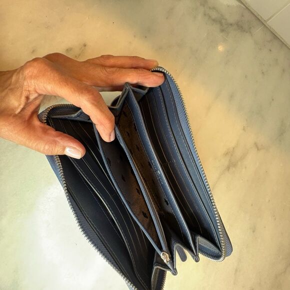 Kate Spade Blue Jackson Color-block Pebbled Leather Zip-Around Wallet - Picture 10 of 11